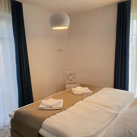 10113-villa-camenia-we-1 Hotel *